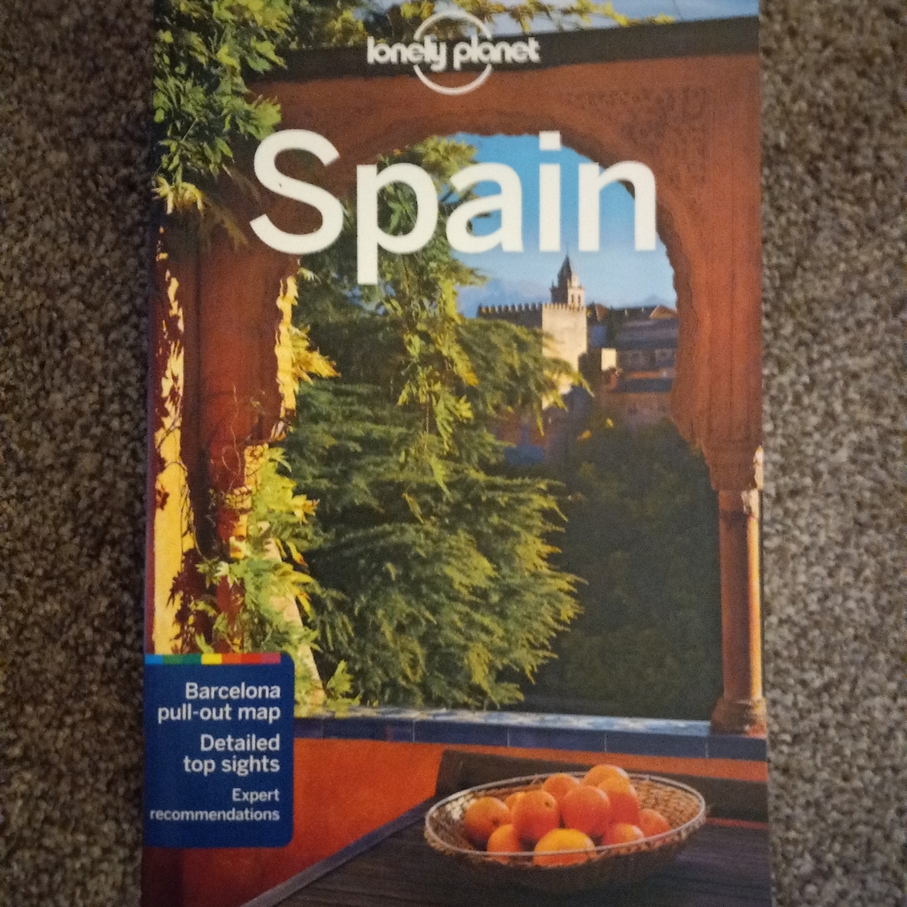 Nwt Lonely planets SPAIN travel book